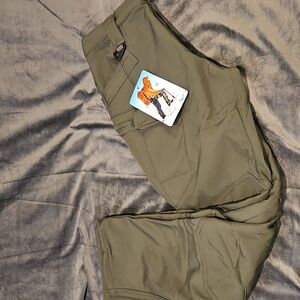 Fleece Lined Snow Ski Snowboard Winter Pants with Zip Pockets Sz.M NWT